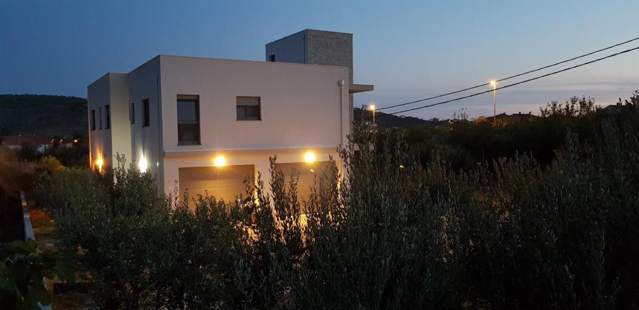 Olives Garden Appartement Trogir Buitenkant foto