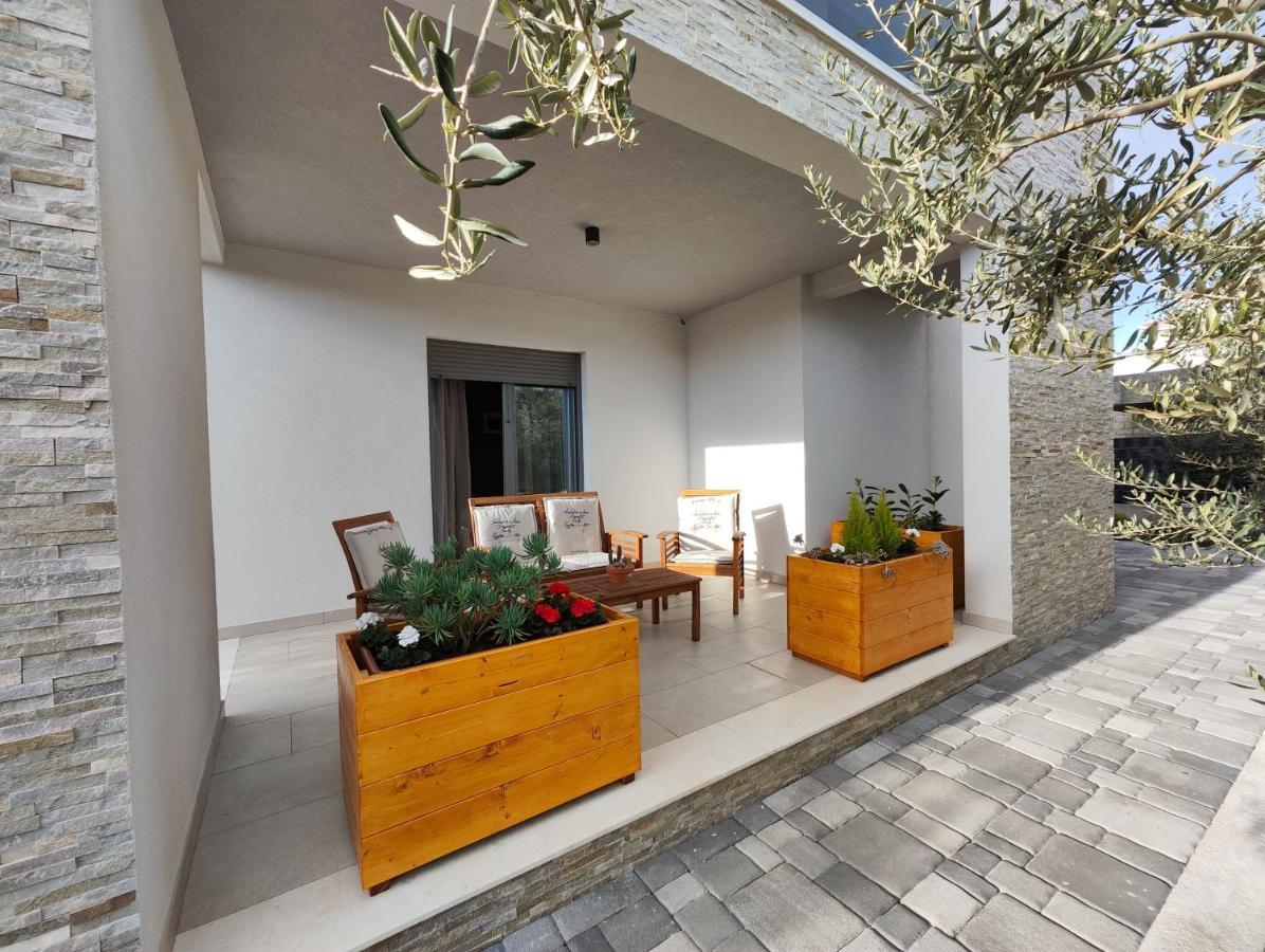 Olives Garden Appartement Trogir Buitenkant foto
